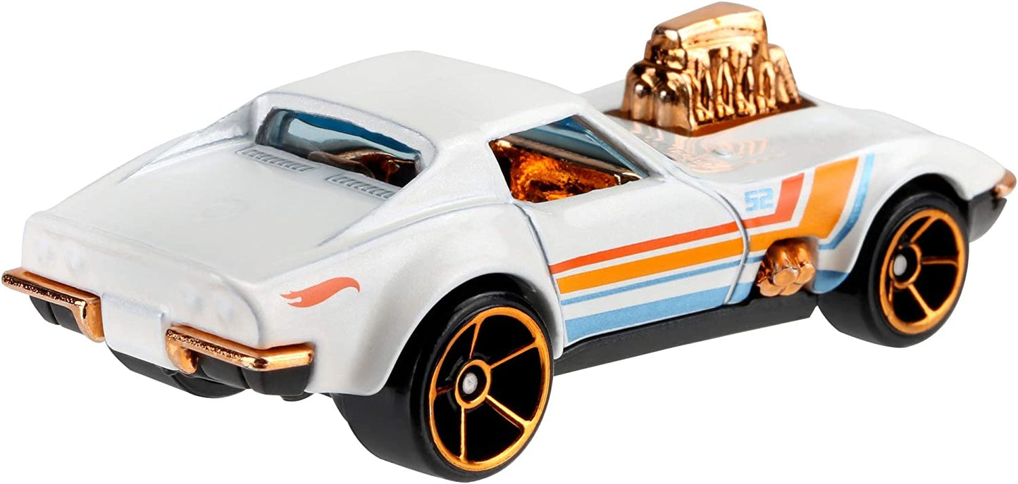 Hot Wheels 2020 Pearl and Chrome 5/6 - '68 Corvette Gas Monkey Garage (White)