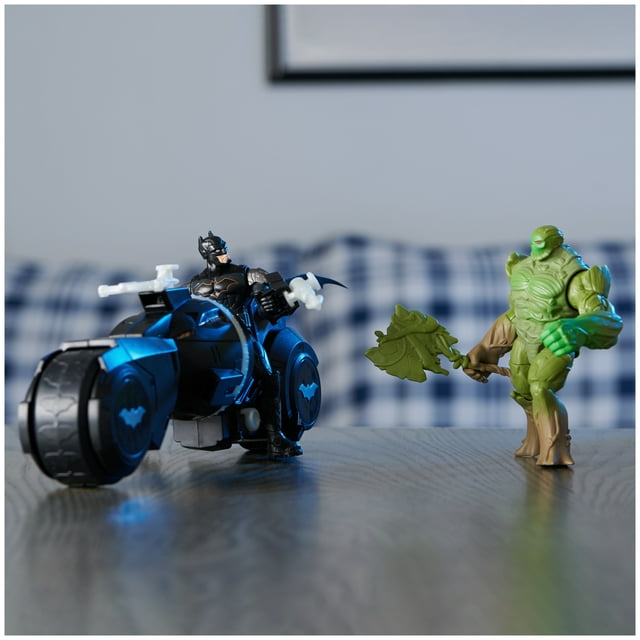 DC Comics  Batman and Swamp Thing Armory Attack Batcycle Set
