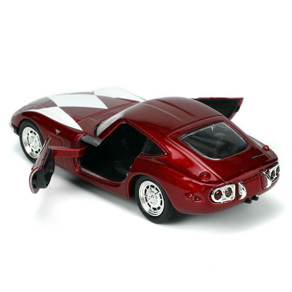 Jada Toys Power Rangers 1:32 1967 Toyota 2000 GT Die-cast Car & 1.65" Red Ranger Die-cast Figure, Toys for K Ages 8+ Fashions for Home