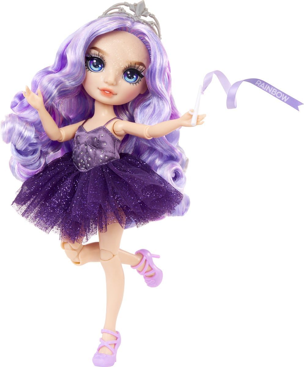 Rainbow High Fashion Pack, Assorted Pack Includes 1 Random Outfit w/Shoes, Jewelry and Play Accessories. Which Outfit Will You Get? Mix & Match to Create Tons of Fun Looks. Kids Toy Gift Ages 4-12