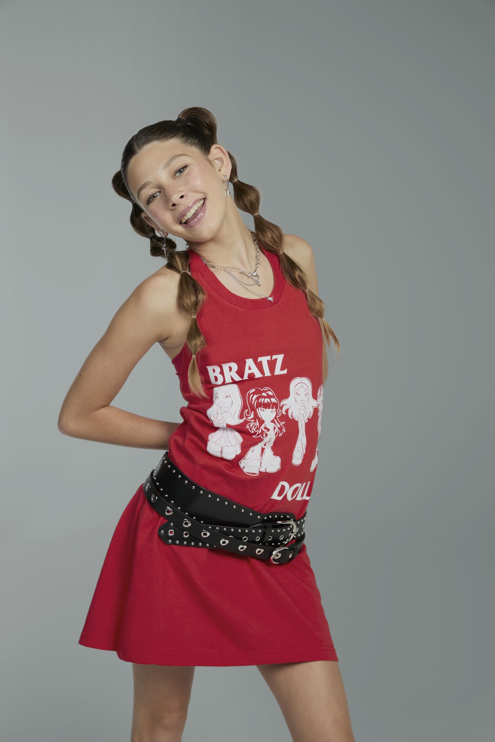 Bratz Stylin' Jade Fashion Doll with Customizable T-Shirt for You and Accessories Fashions for Home