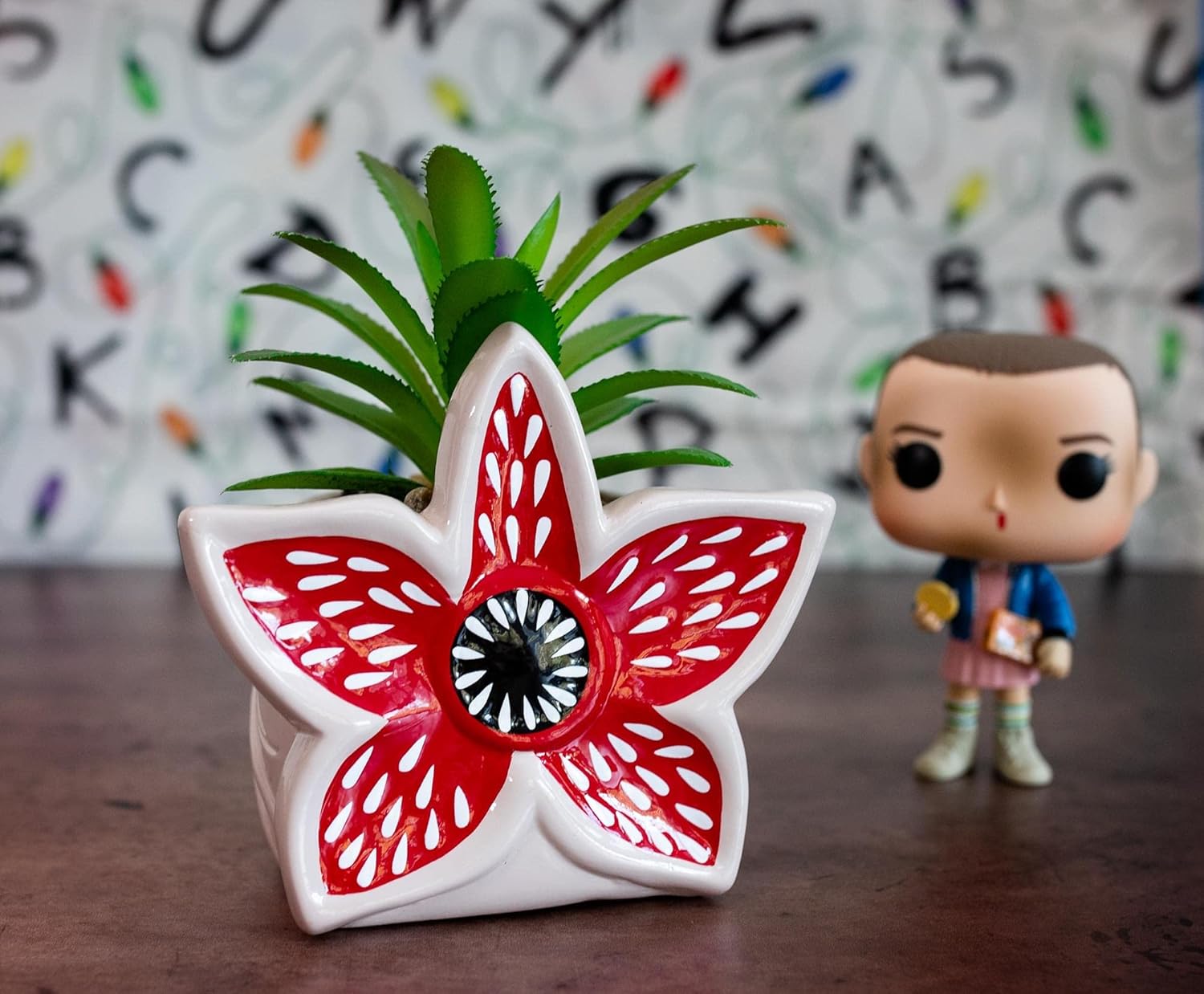 Stranger Things Demogorgon 3-Inch Ceramic Mini Planter with Artificial Succulent | Small Flower Pot, Faux Indoor Plants For Desk Shelf, Home Decor Trinket Tray | Horror Movie Gifts and Collectibles