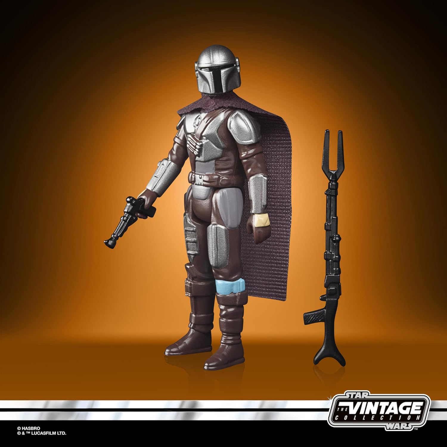 STAR WARS Retro Collection The Mandalorian (Beskar) Toy 3.75-Inch-Scale The Mandalorian Collectible Action Figure, Accessories