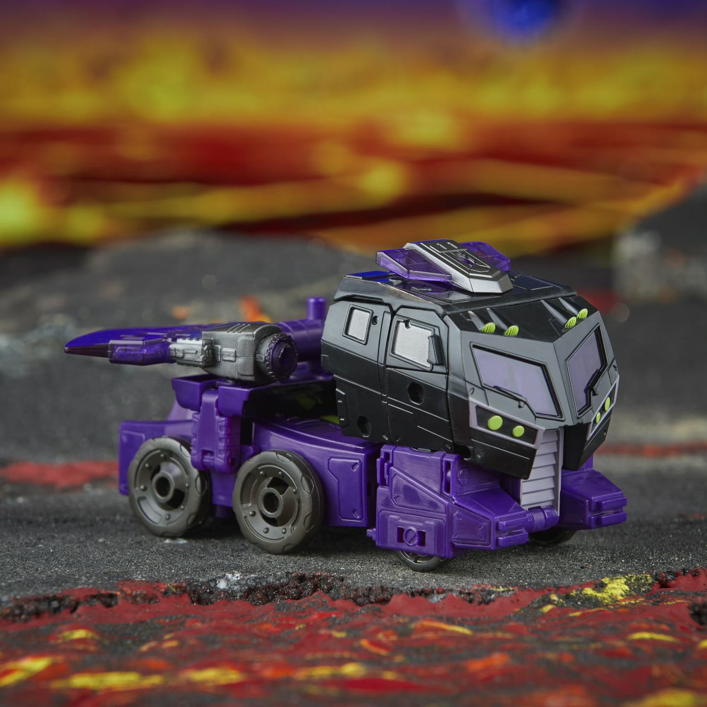 Transformers Legacy United Voyager Class Animated Universe Decepticon Motormaster, 7-inch Converting Action Figure, for Boys and Girls Ages 8+ Fashions for Home