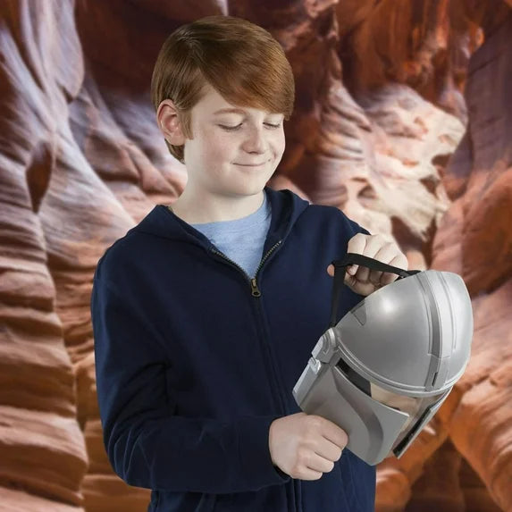 Star Wars the Mandalorian Electronic Mask, Halloween Costume Accessory with Phrases and SFX, Ages 5 and Up Fashions for Home