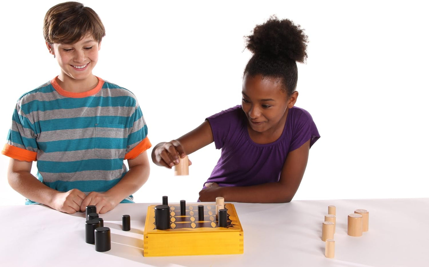 Gobblet! Abstract Strategy Board Game - Award Winning Kids or Adults Original All Wooden Board Game Fashions for Home