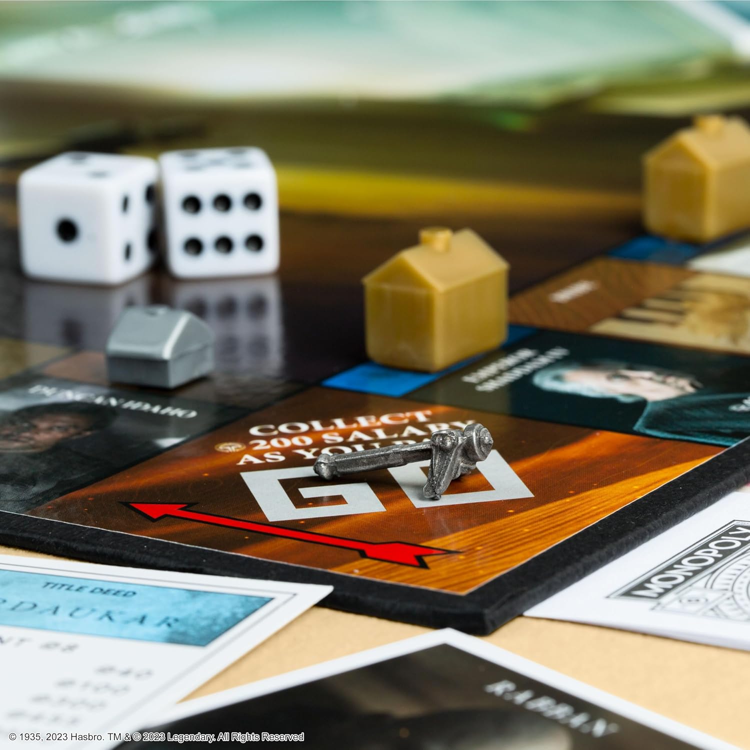Monopoly: Dune | Play as The Ducal Ring, Crysknife, Gom Jabbar & More |Officially Licensed Collectible Game Based on The Movie Dune