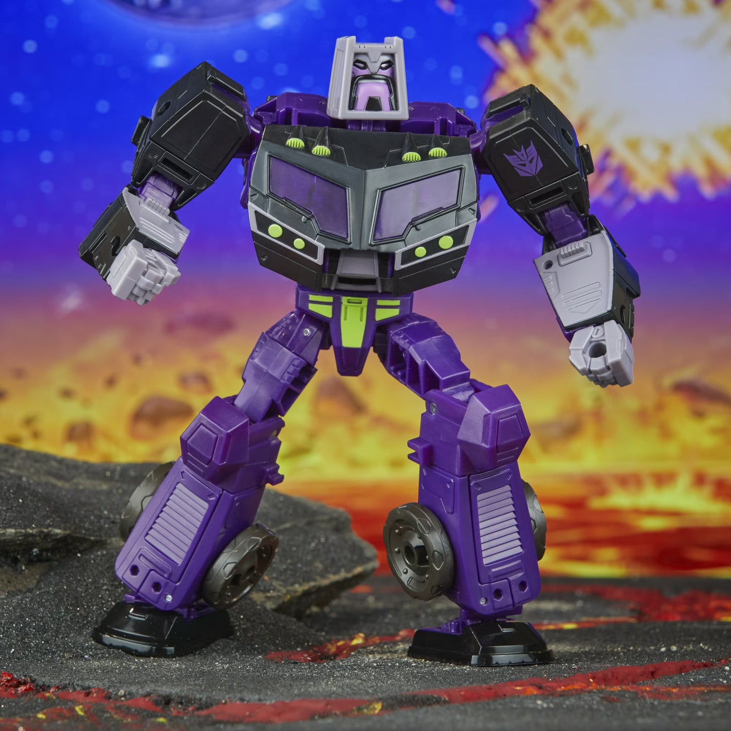 Transformers Legacy United Voyager Class Animated Universe Decepticon Motormaster, 7-inch Converting Action Figure, for Boys and Girls Ages 8+ Fashions for Home