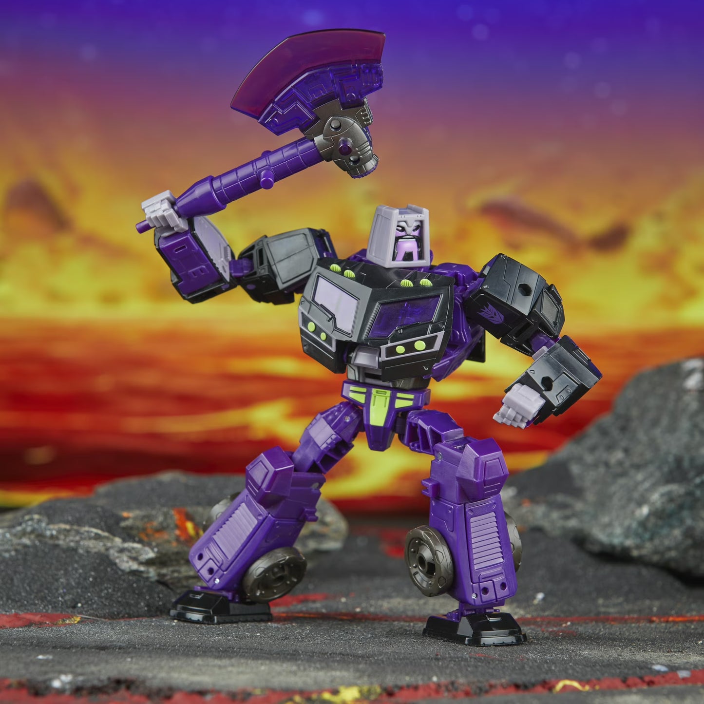 Transformers Legacy United Voyager Class Animated Universe Decepticon Motormaster, 7-inch Converting Action Figure, for Boys and Girls Ages 8+ Fashions for Home