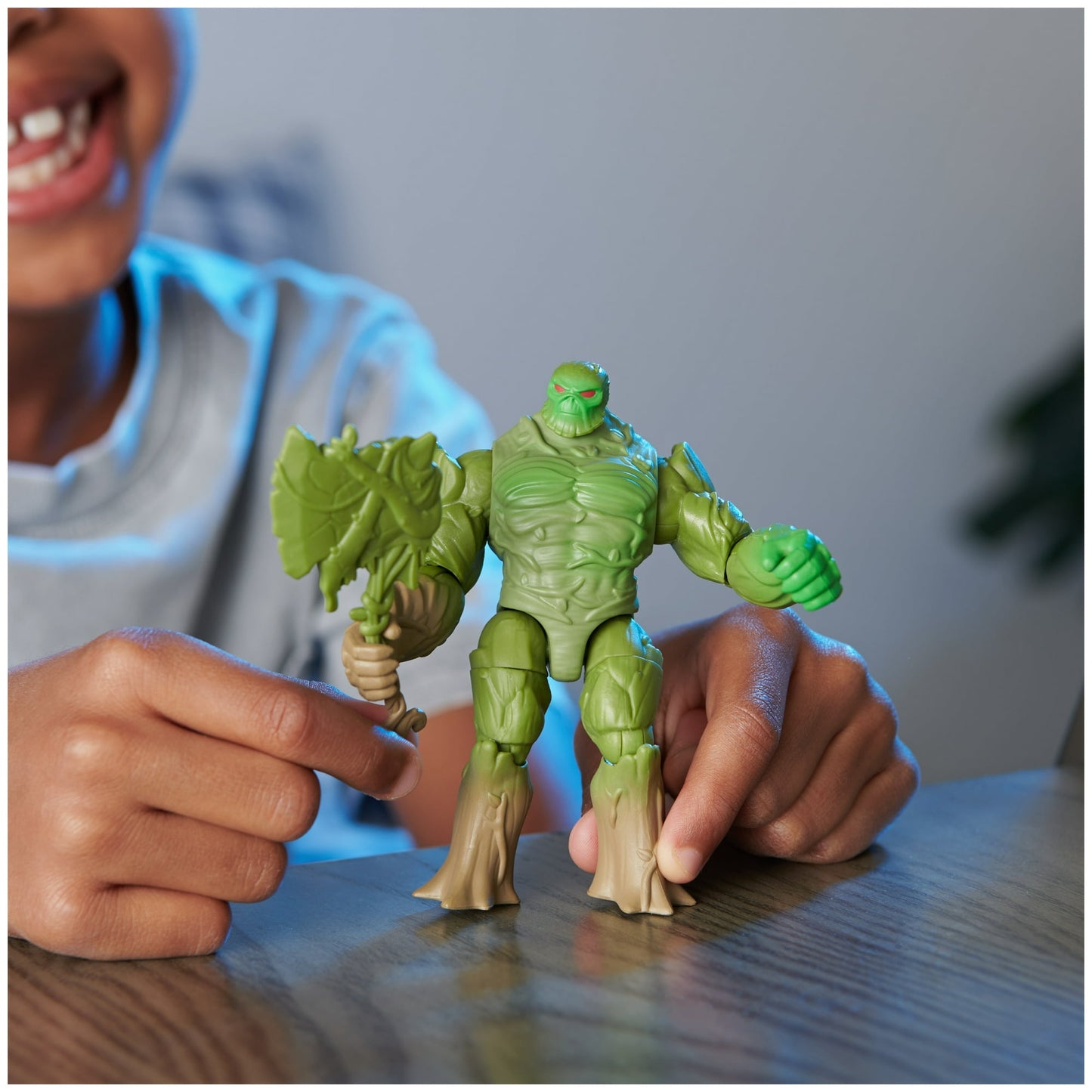 DC Comics  Batman and Swamp Thing Armory Attack Batcycle Set