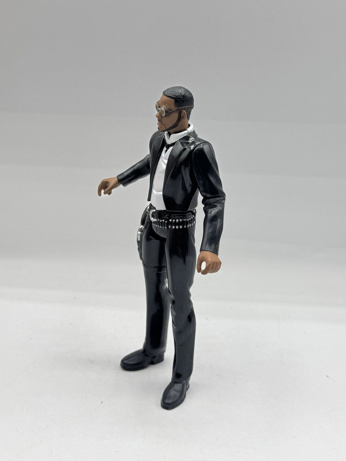 Wild Wild West:The Movie Will Smith As James West with Demolition Pool Ball Fashions for Home